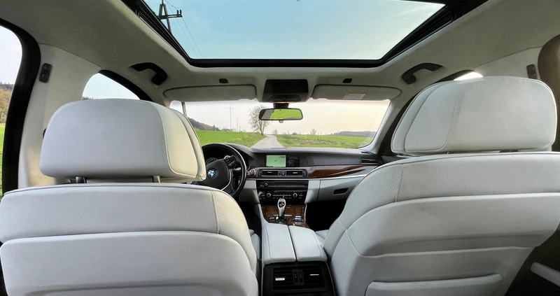 BMW Seria 5 cena 72000 przebieg: 278000, rok produkcji 2013 z Pionki małe 781
